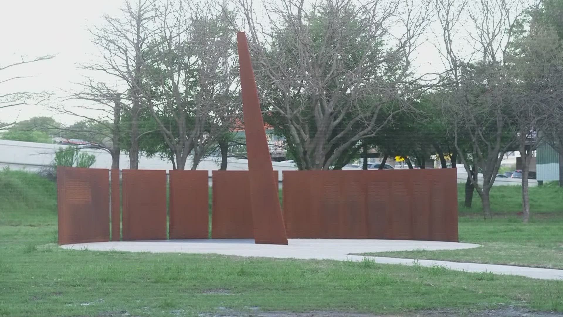 The piece named Shadow Lines honors the victims of hangings and lynchings in Dallas County between 1853 to 1920.