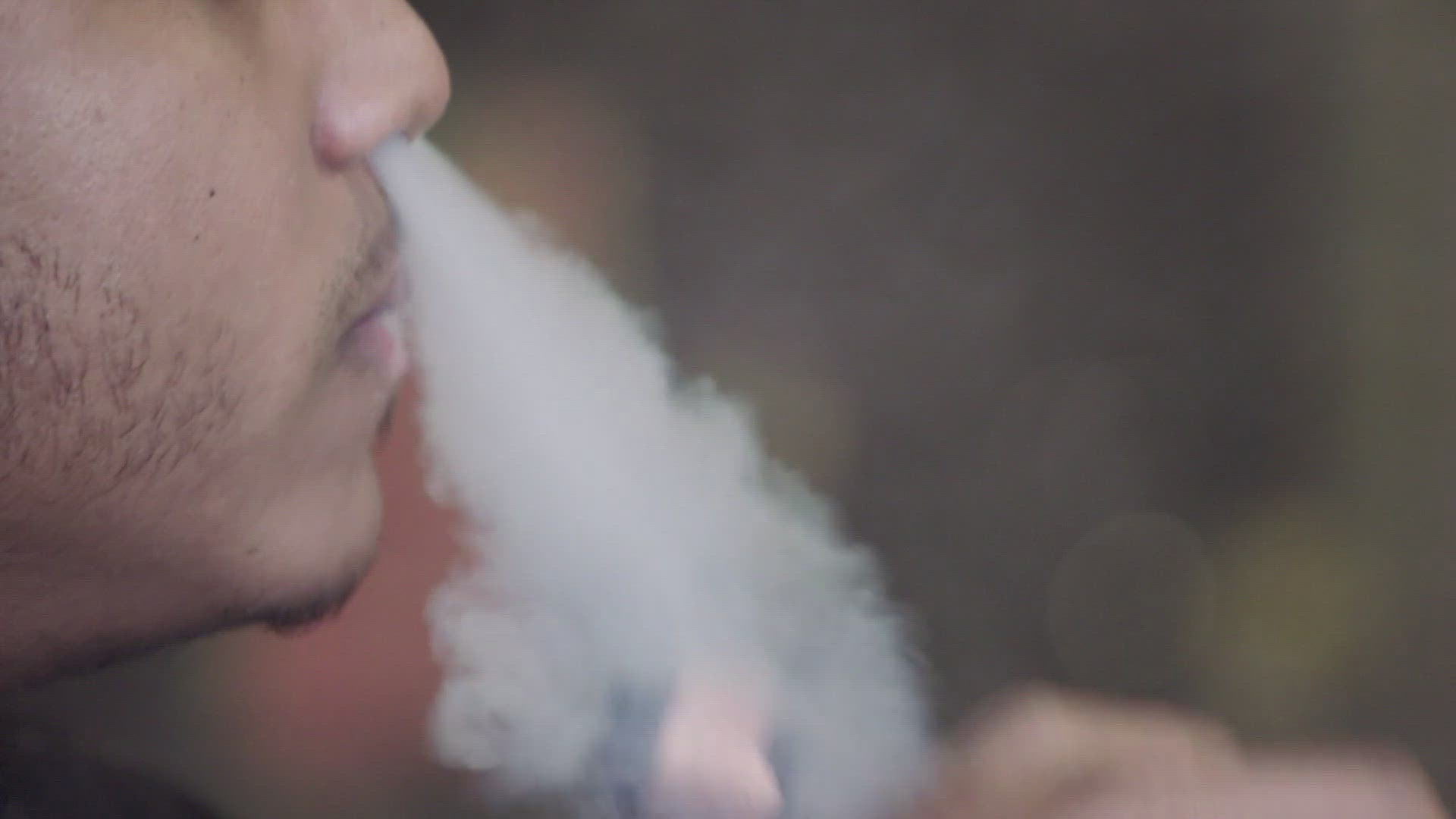 FDA approves menthol-flavored vapes