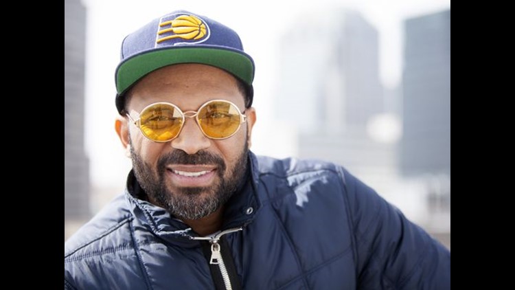 Mike Epps gets high school diploma at last | wfaa.com