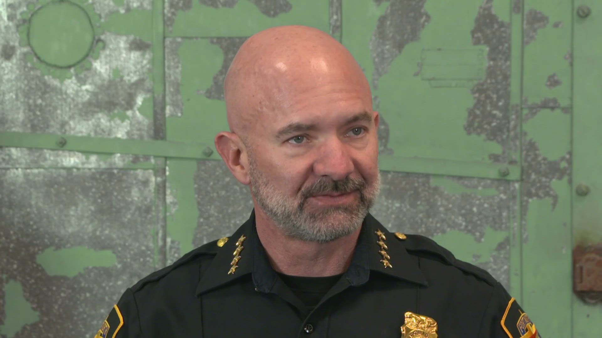 Police Chief Neil Noakes said he will retire from law enforcement.