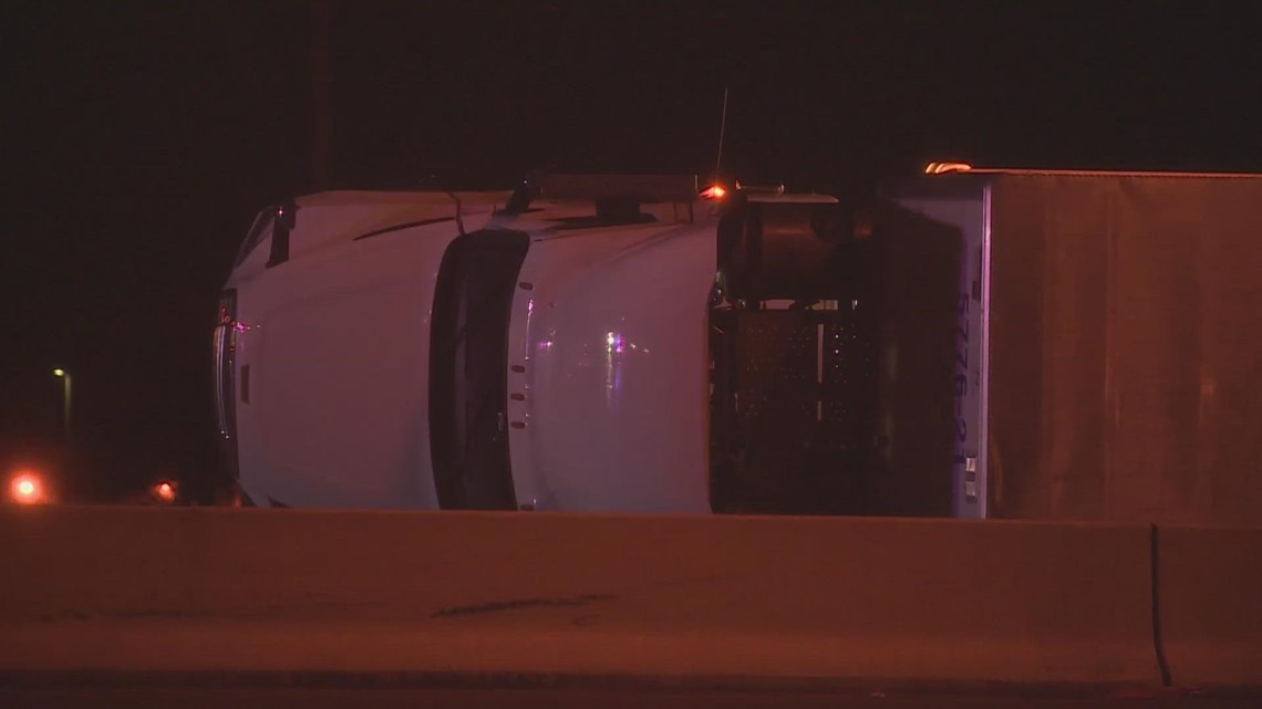 Multiple semi-trucks overturned on Highway 75 in McKinney | wfaa.com