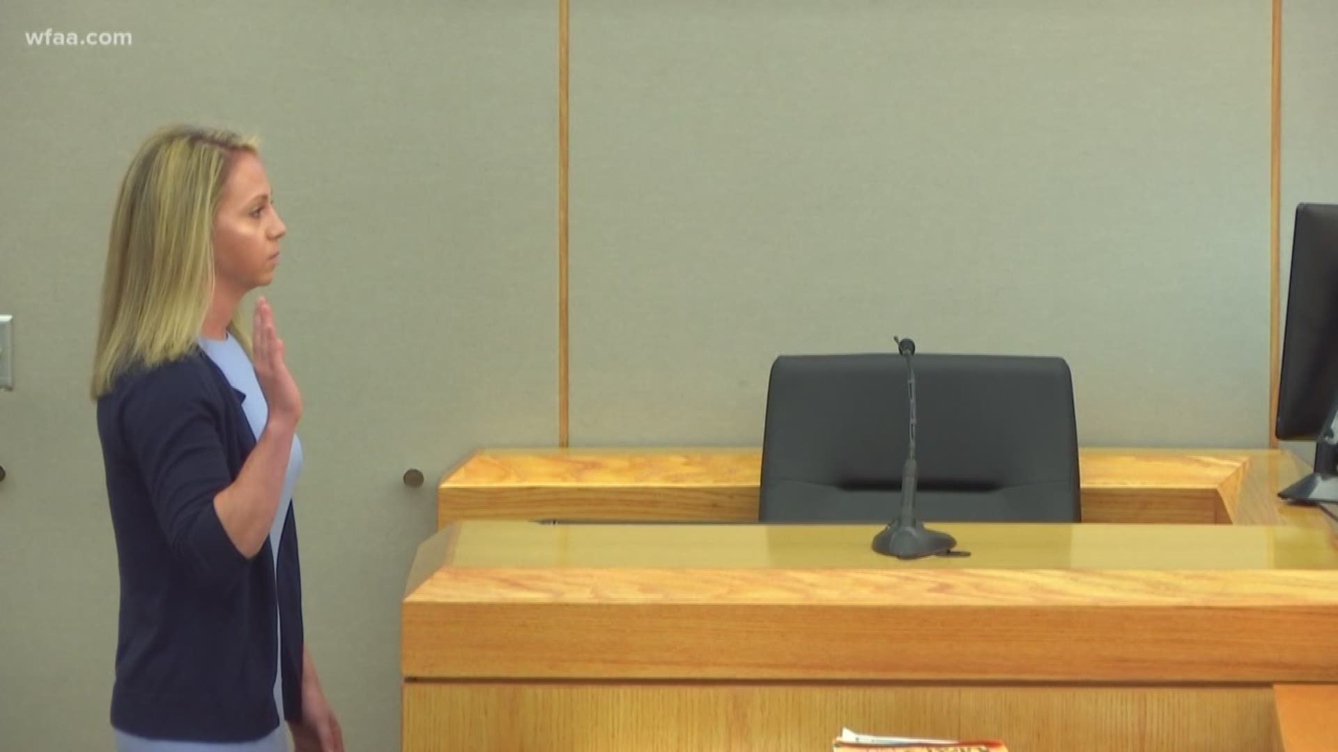 Former Officer Amber Guyger Takes The Stand In Her Own Murder Trial ...