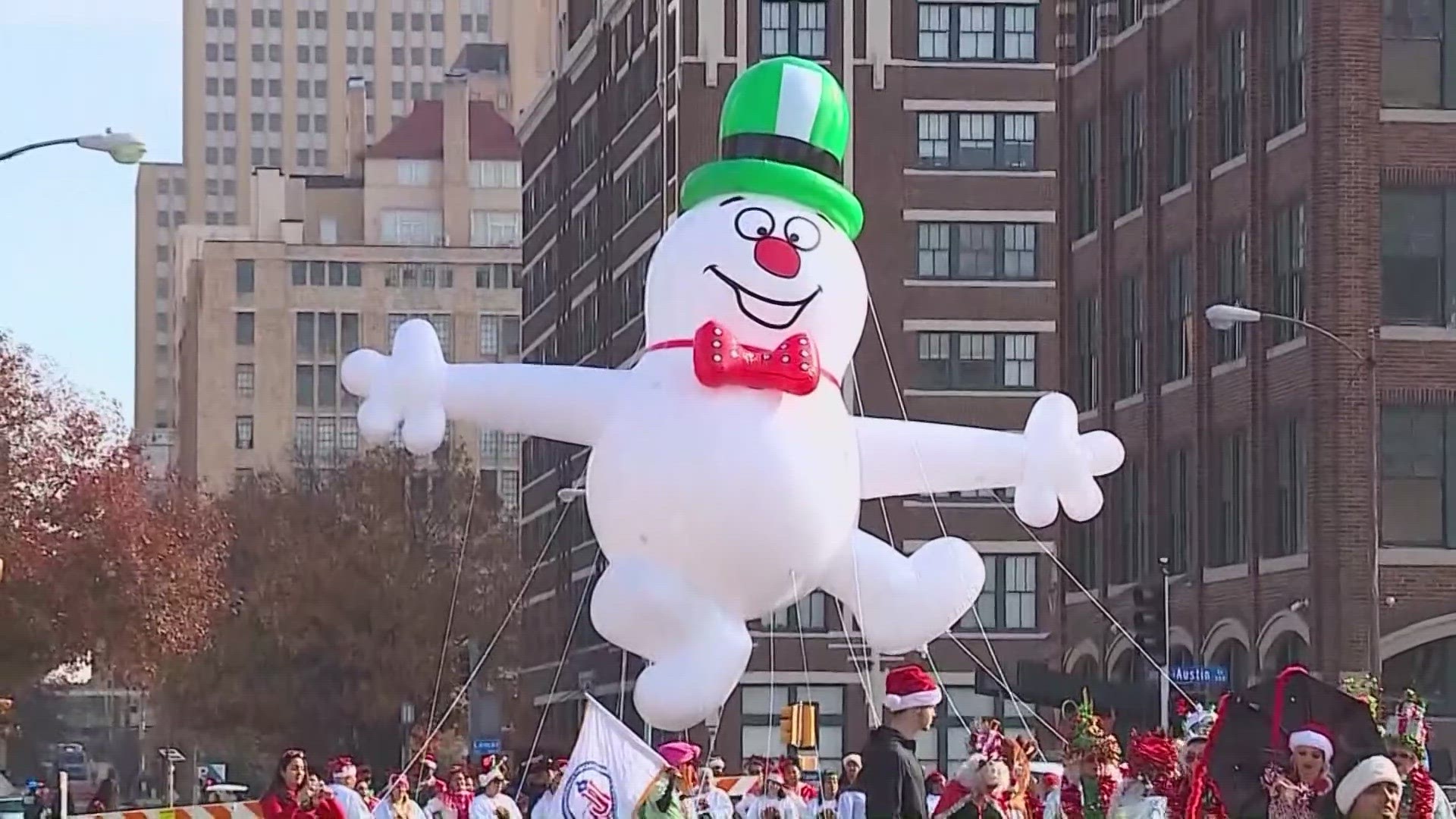 Organizers of the Dallas Holiday Parade are scrambling to foot the bill for the production after Toyota notified them they are scaling back their participation.