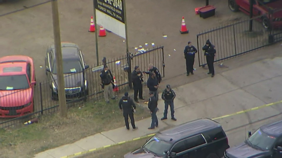 Fort Worth police investigating triple shooting in Forest Hill | wfaa.com