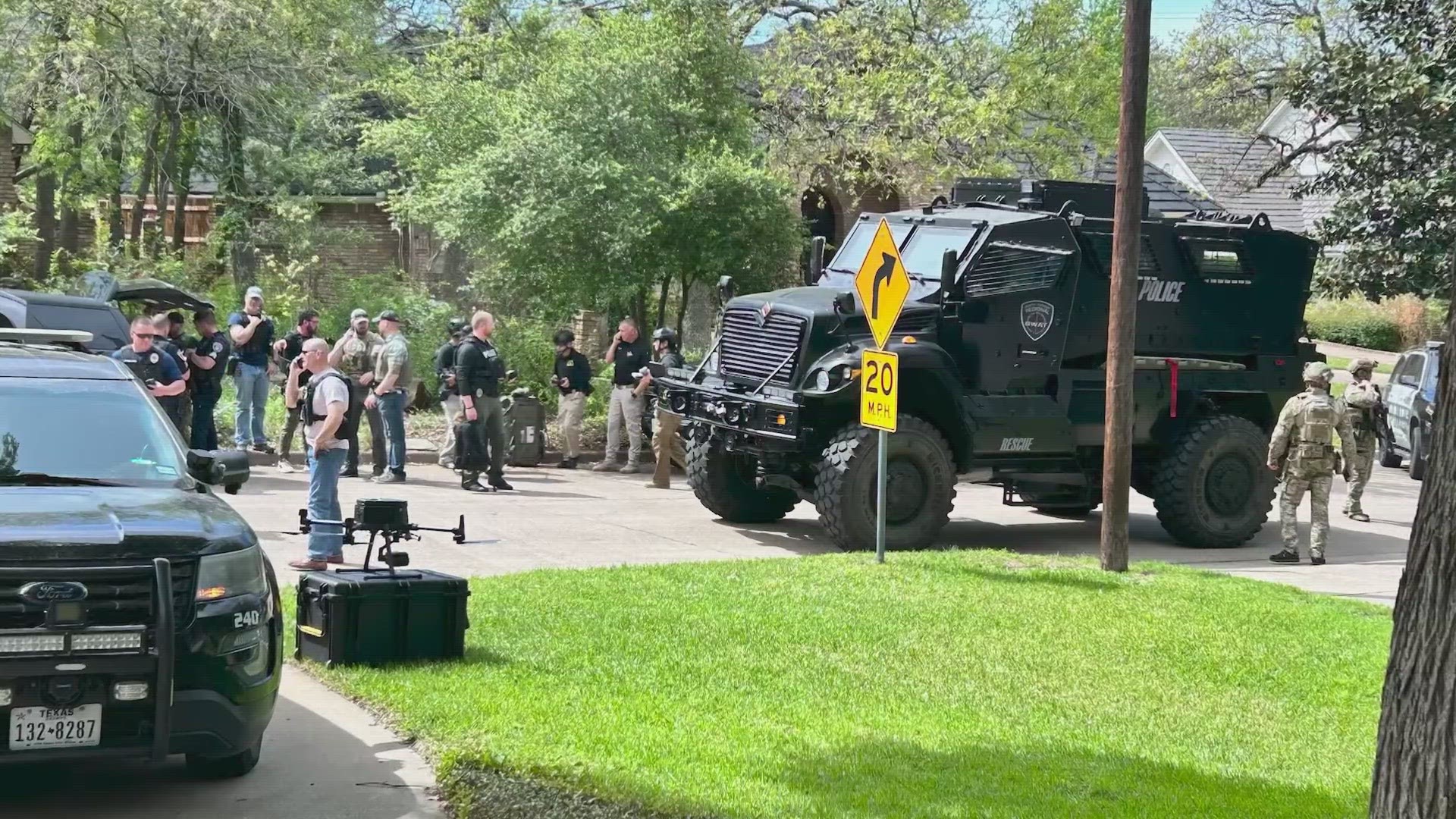 A pursuit from Dallas that ended in Colleyville led to a 3-hour SWAT standoff Friday, sources say.