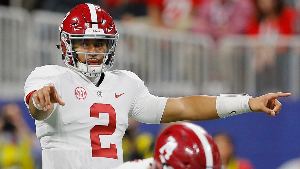 Tua Tagovailoa of Alabama Crimson Tide praises backup Jalen Hurts