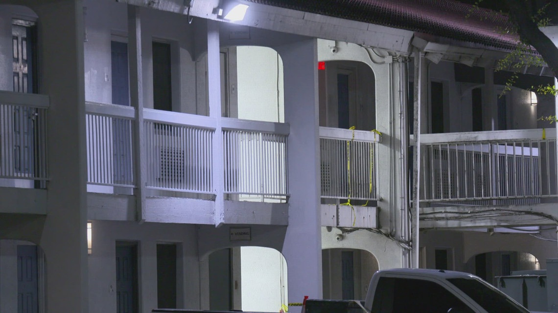 Two dead after SWAT standoff, shooting in Garland, police say: Latest ...