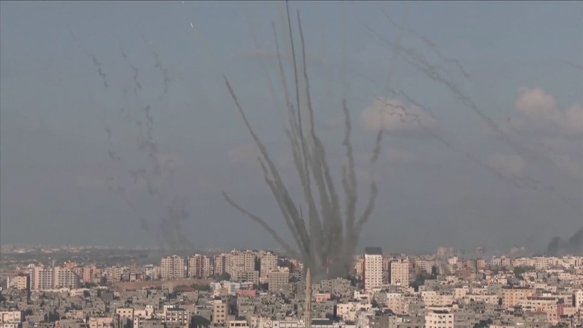 Israeli military continues retaliatory strikes in Gaza City following ...