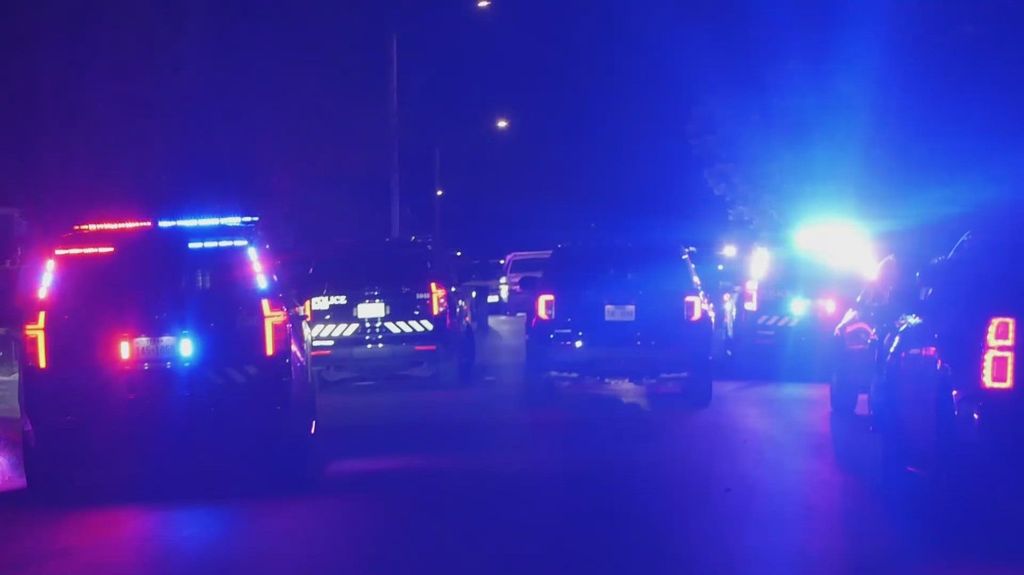 Police searching for a suspect in fatal double shooting | wfaa.com