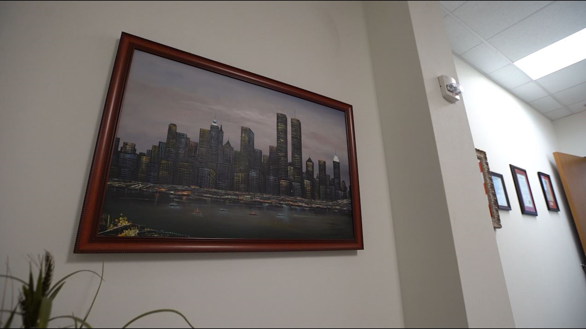 How a portrait of the pre-9/11 NYC skyline came to McKinney | wfaa.com