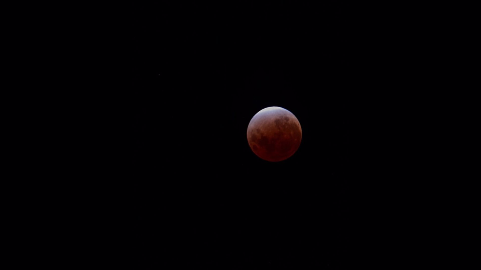 Partial lunar eclipse visible early Friday morning in D-FW | wfaa.com