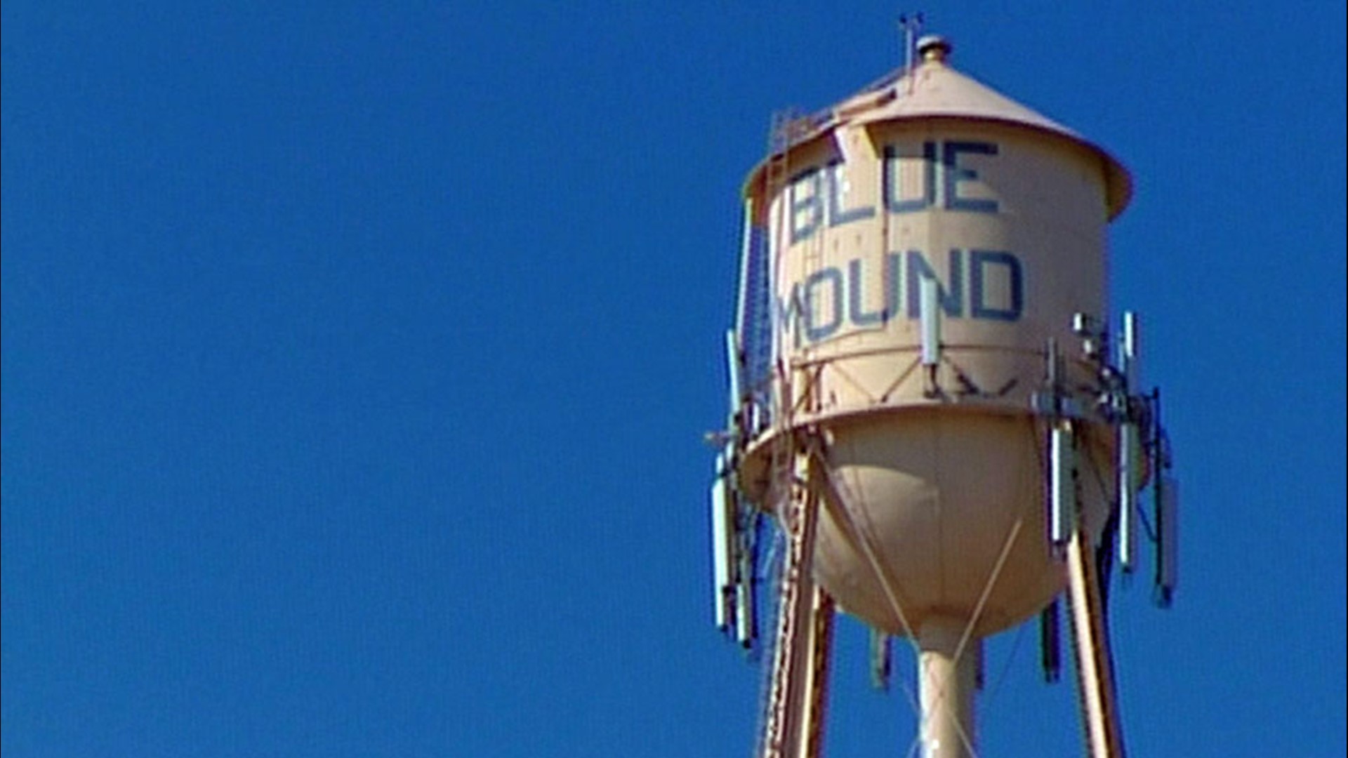 Water bills, frustration boil over in Blue Mound