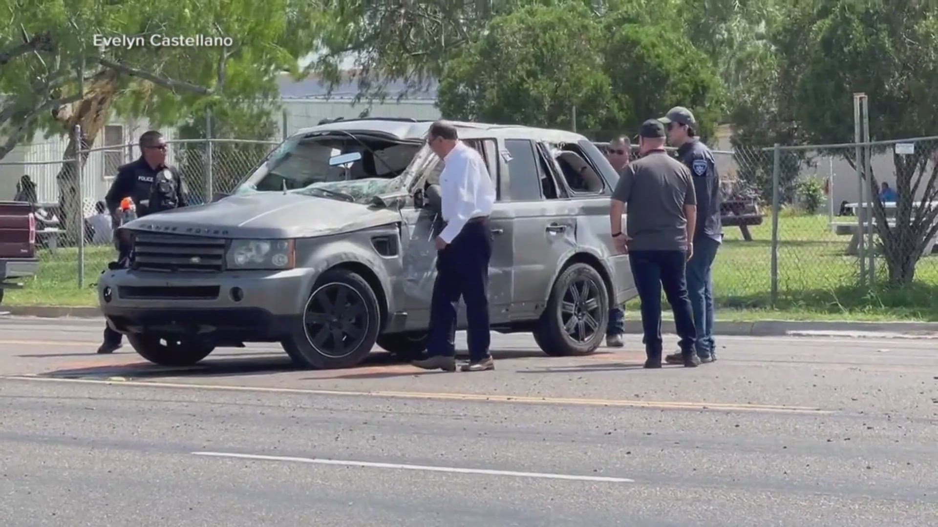 8 Dead After Suv Driver Hits Crowd At Texas Bus Stop Near Border 