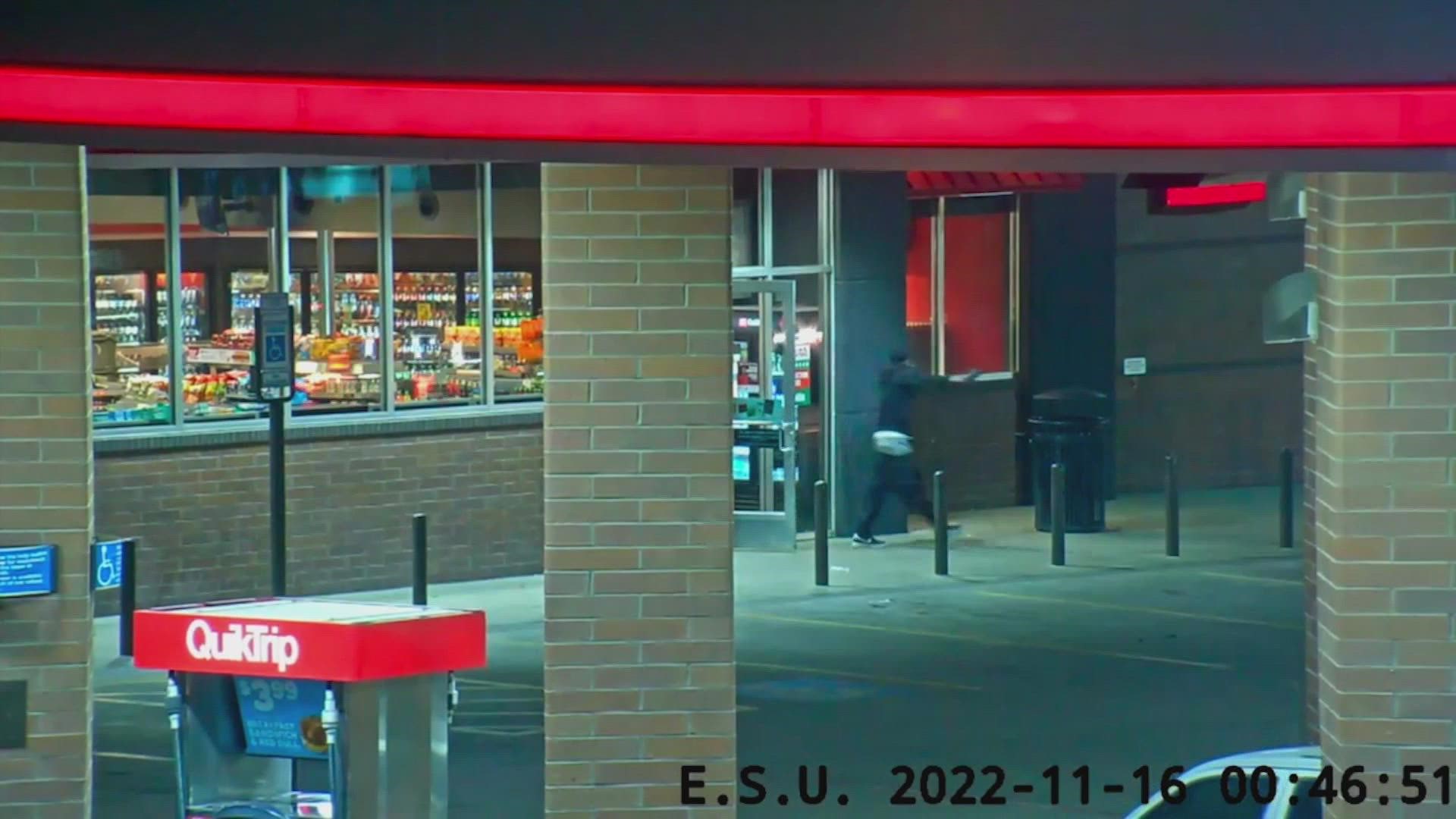 The 31-year-old man called his wife while waiting for officers to arrive at a QuikTrip gas station. His wife said he apologized to her and then she heard gunshots.
