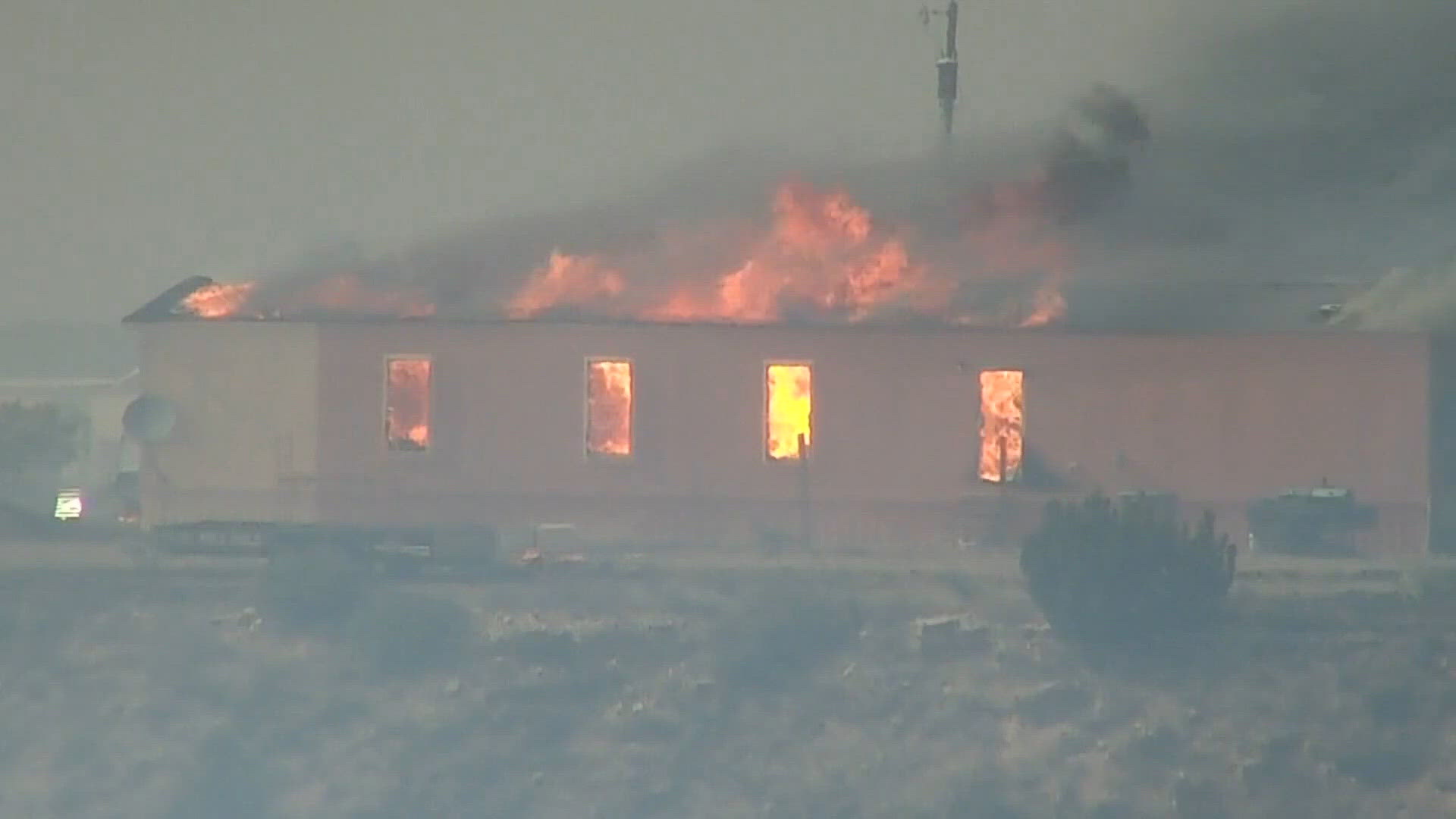 Fire crews in the panhandle battle a raging brush fire | wfaa.com