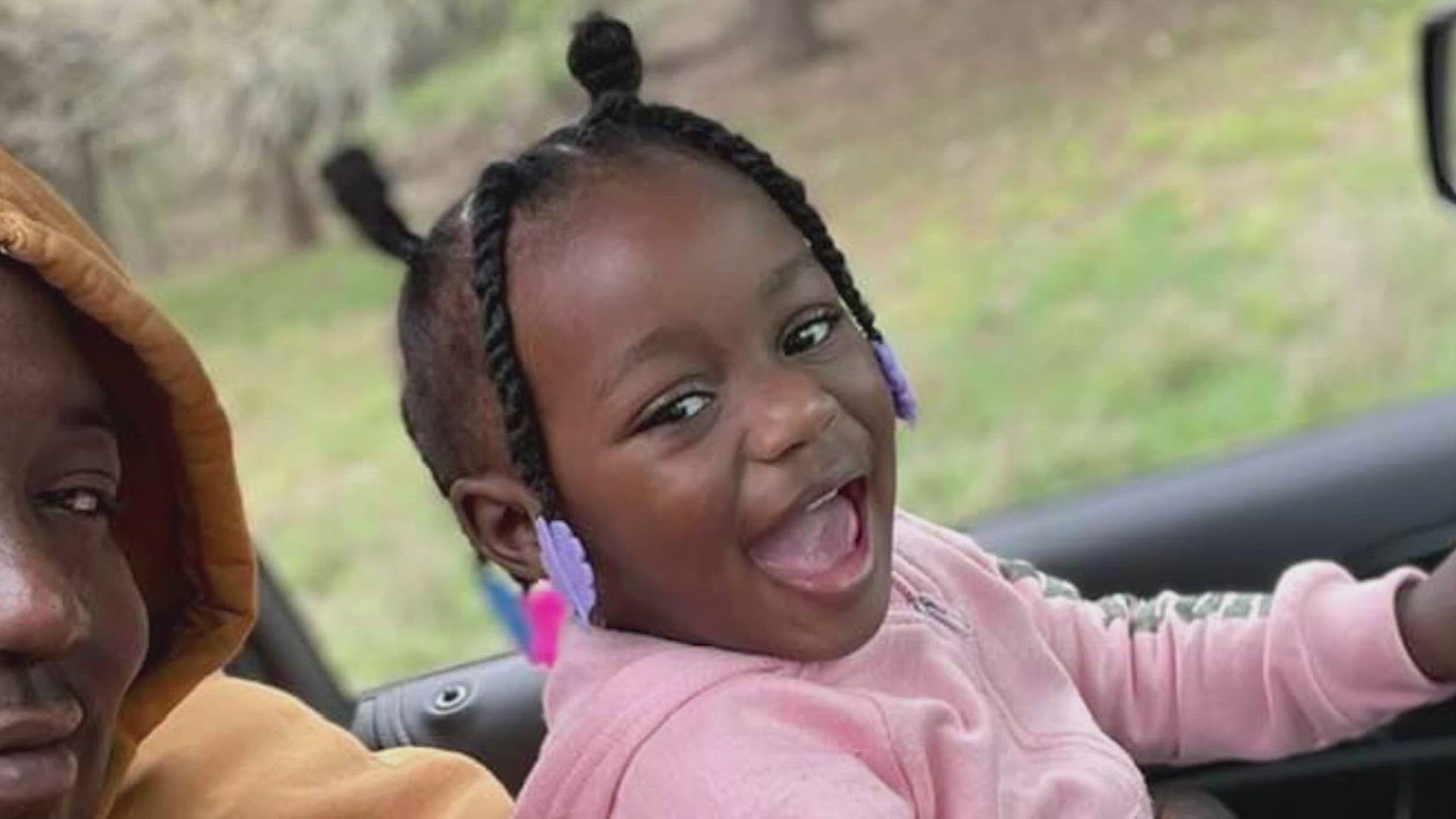 family-of-toddler-shot-killed-in-dallas-drive-by-asks-for-public-s