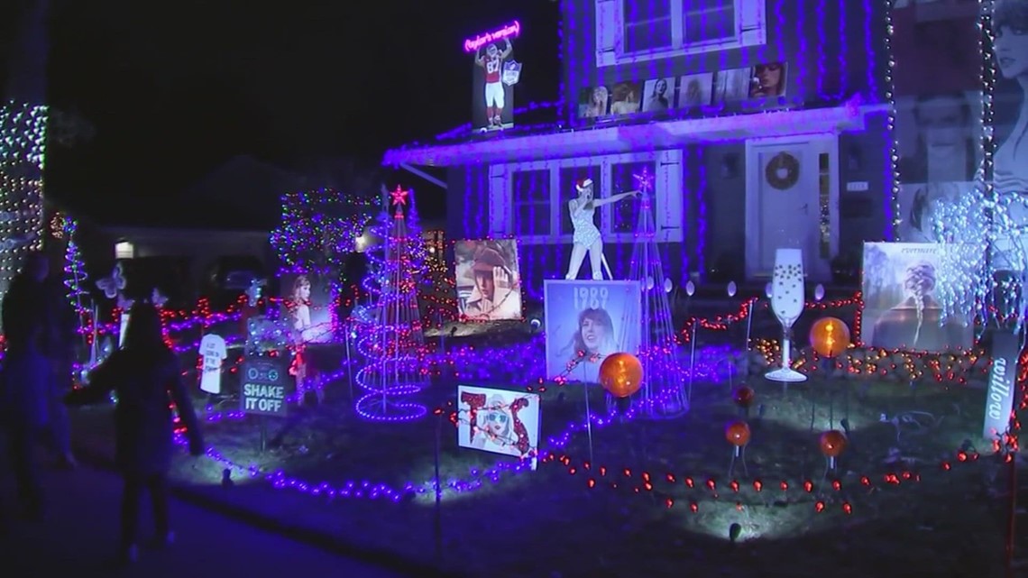 Illinois Family Creates Taylor Swift-inspired Christmas Decorations ...