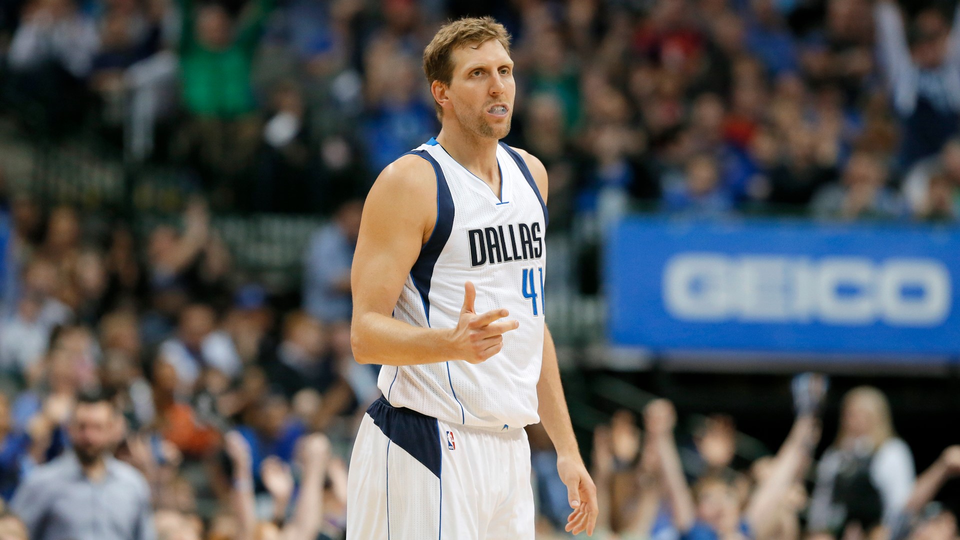 Mark Cuban Says Dirk Nowitzki's Mavericks Jersey Retirement Could