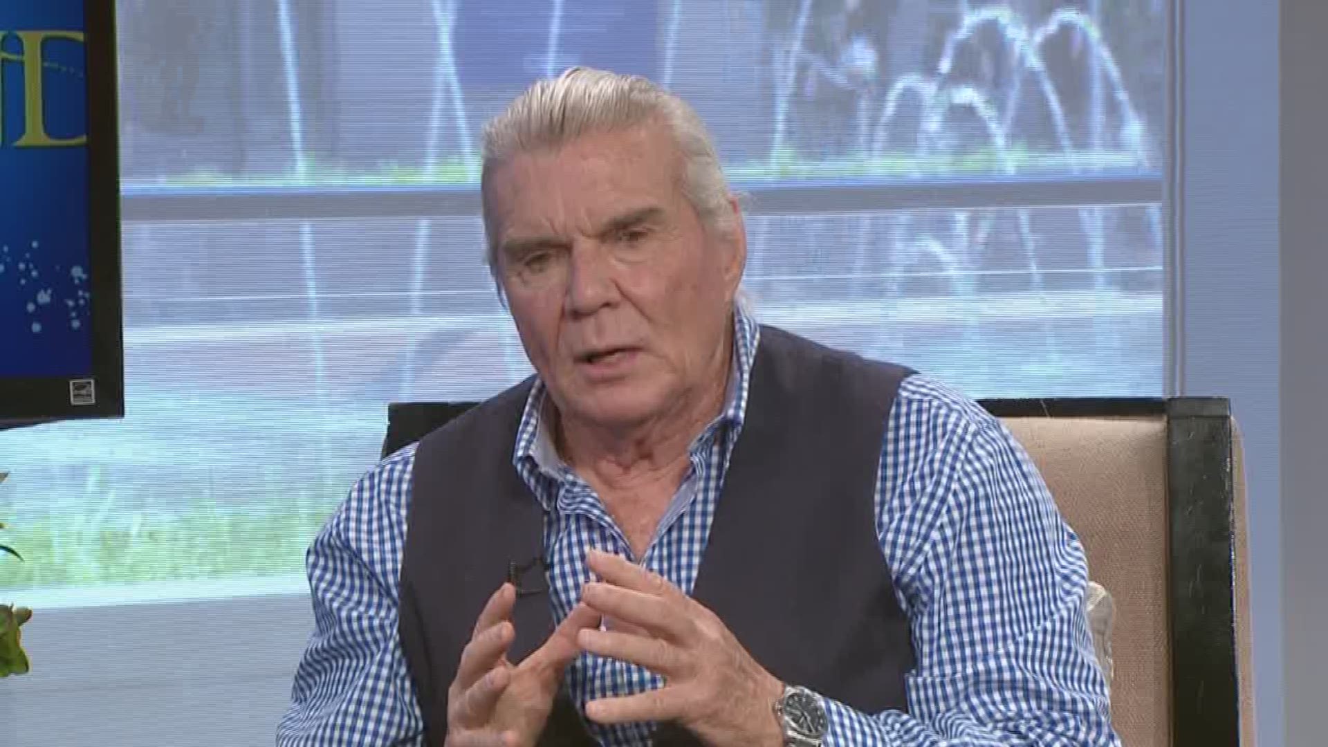  John Davidson on stage with 'Finding Neverland'