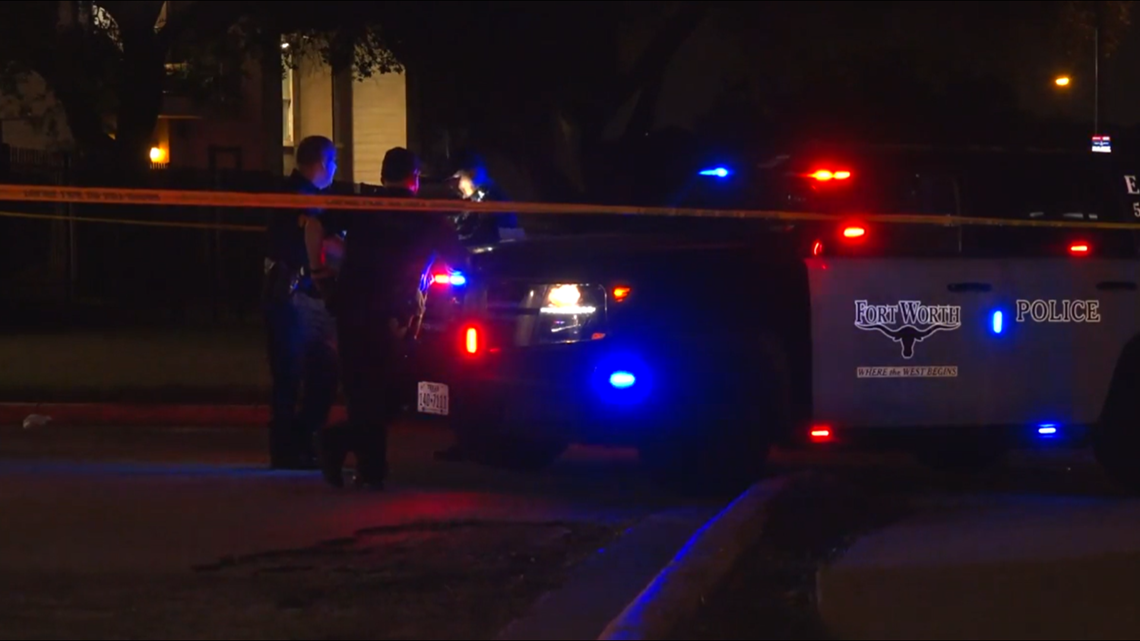 Man shot in Fort Worth robbery, police say | wfaa.com