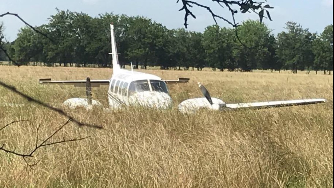 Plane crashes into a car in McKinney while attempting emergency landing