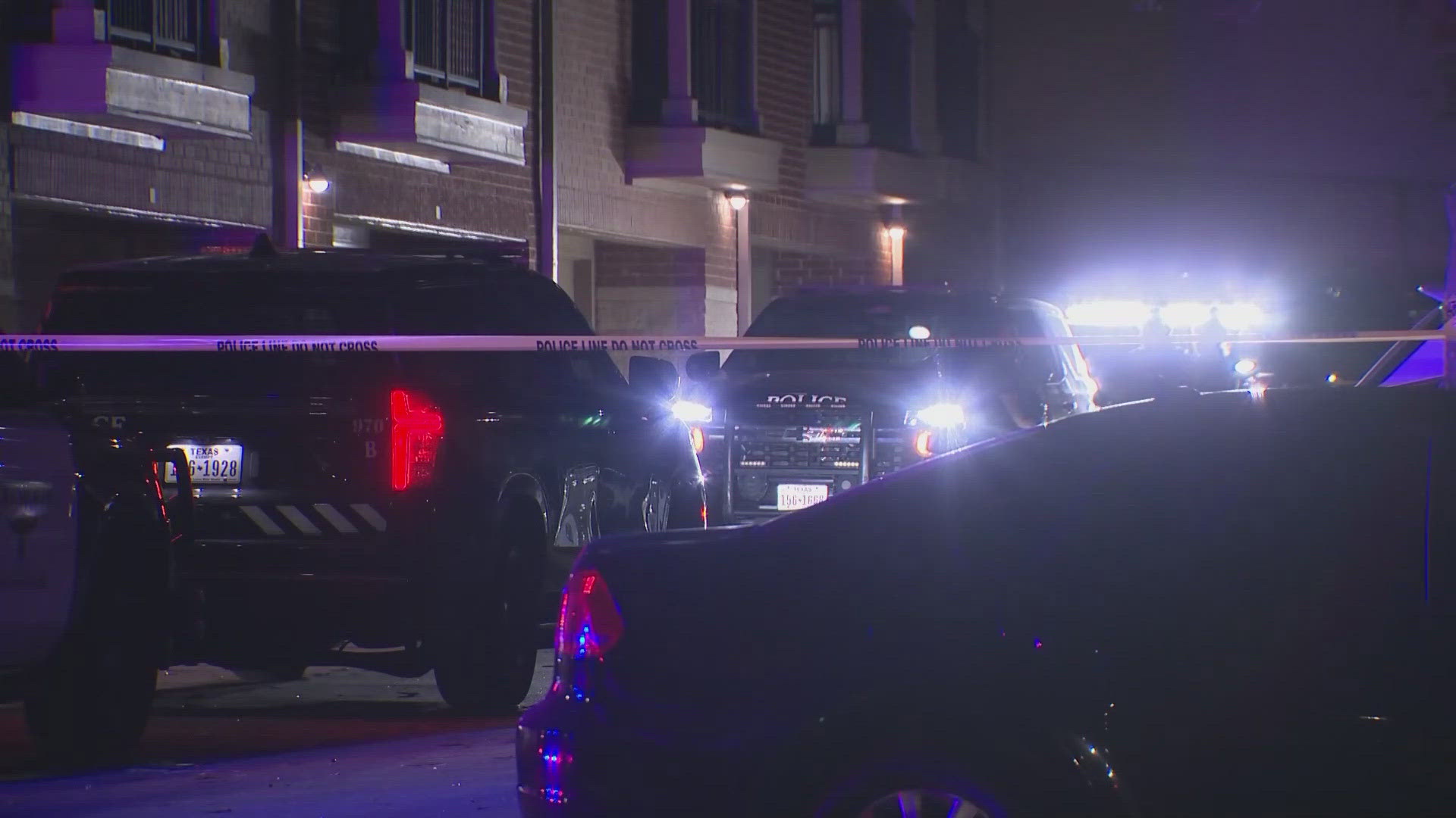 Fort Worth Police searching for second suspect in overnight shooting ...