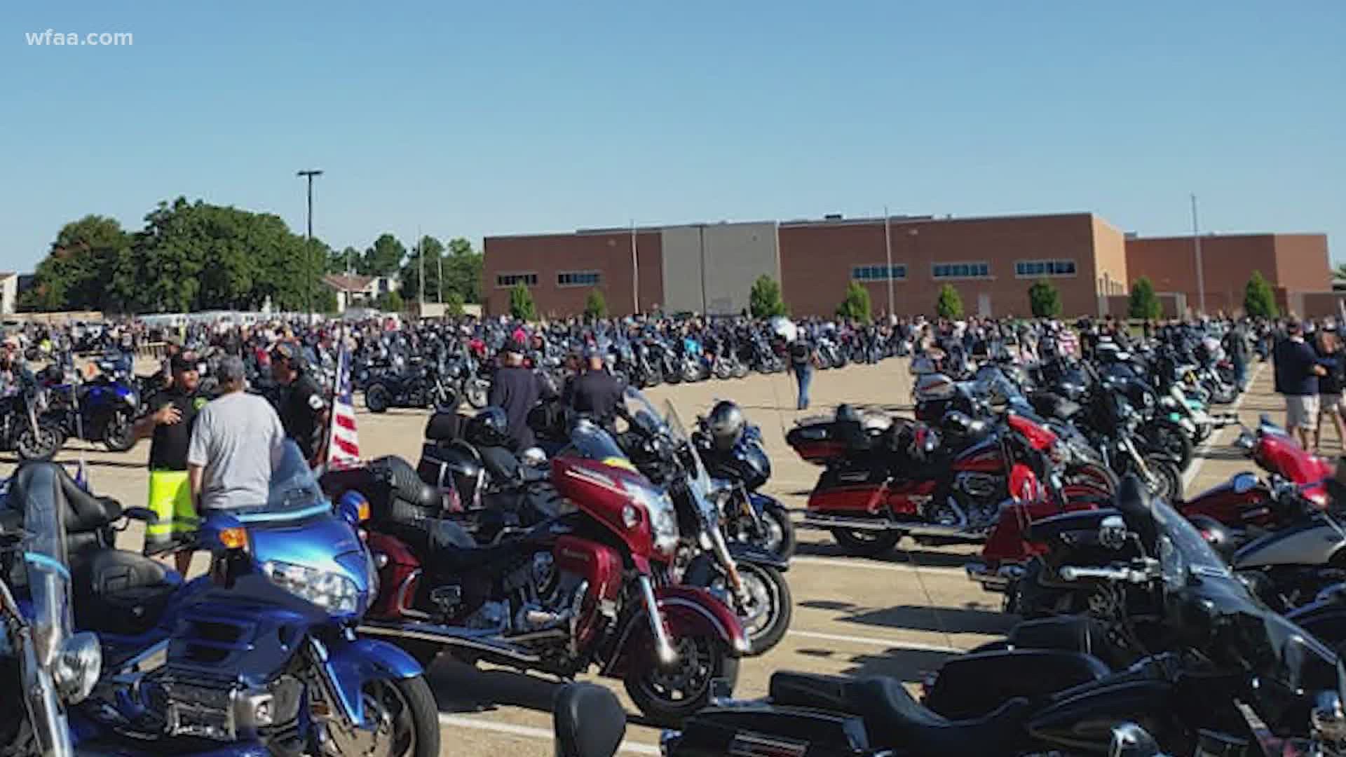 A pro-police parade of at least 1,000 vehicles stopped in the parking lot of Friendshp West – a congregation closely aligned with the Black Lives Matter movement.