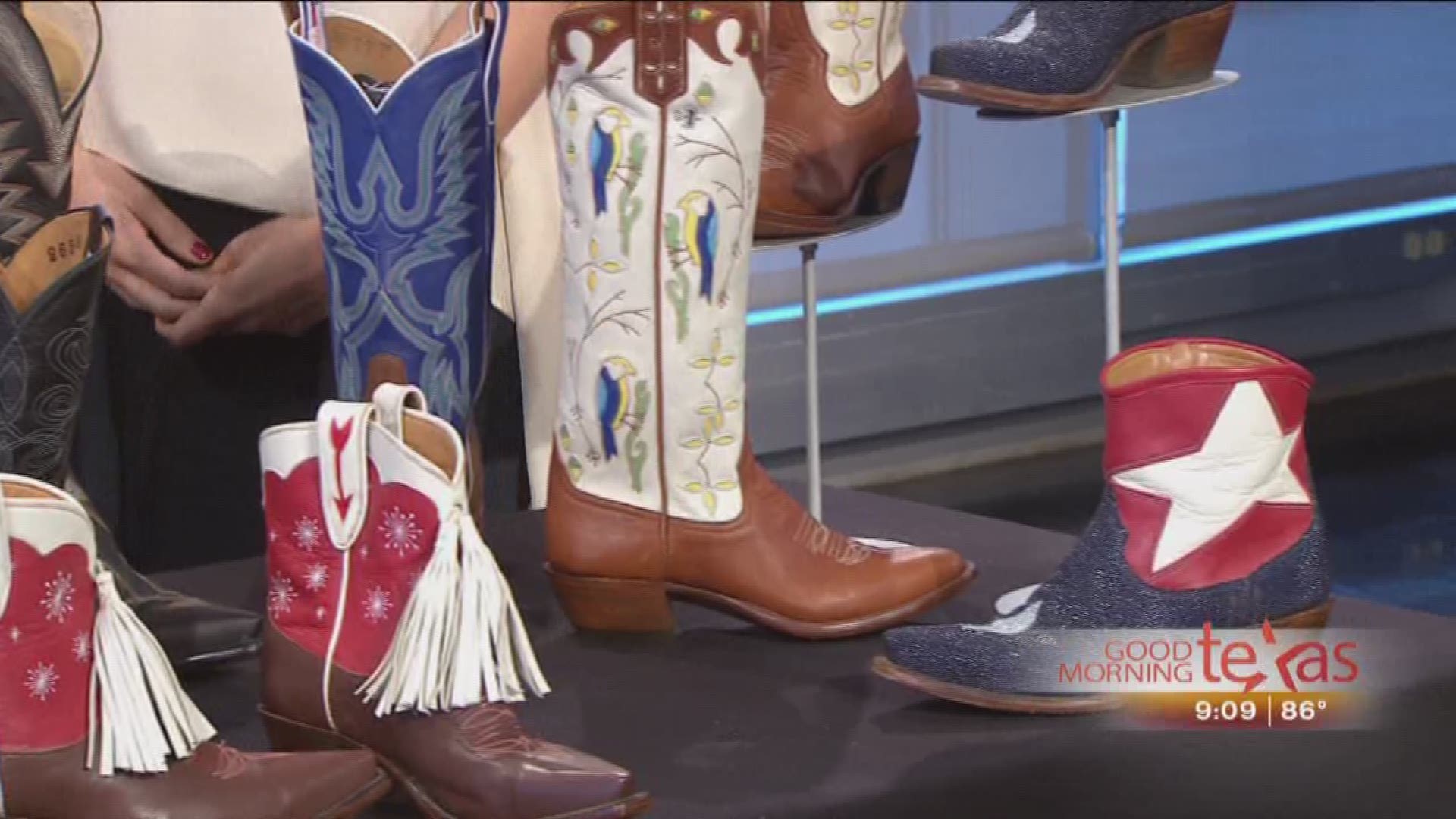 Two Texas sisters created a custom boot company for you! 