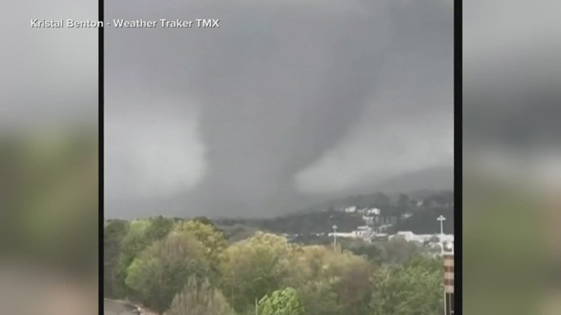 Dozens of tornadoes tear through Midwest and South | wfaa.com