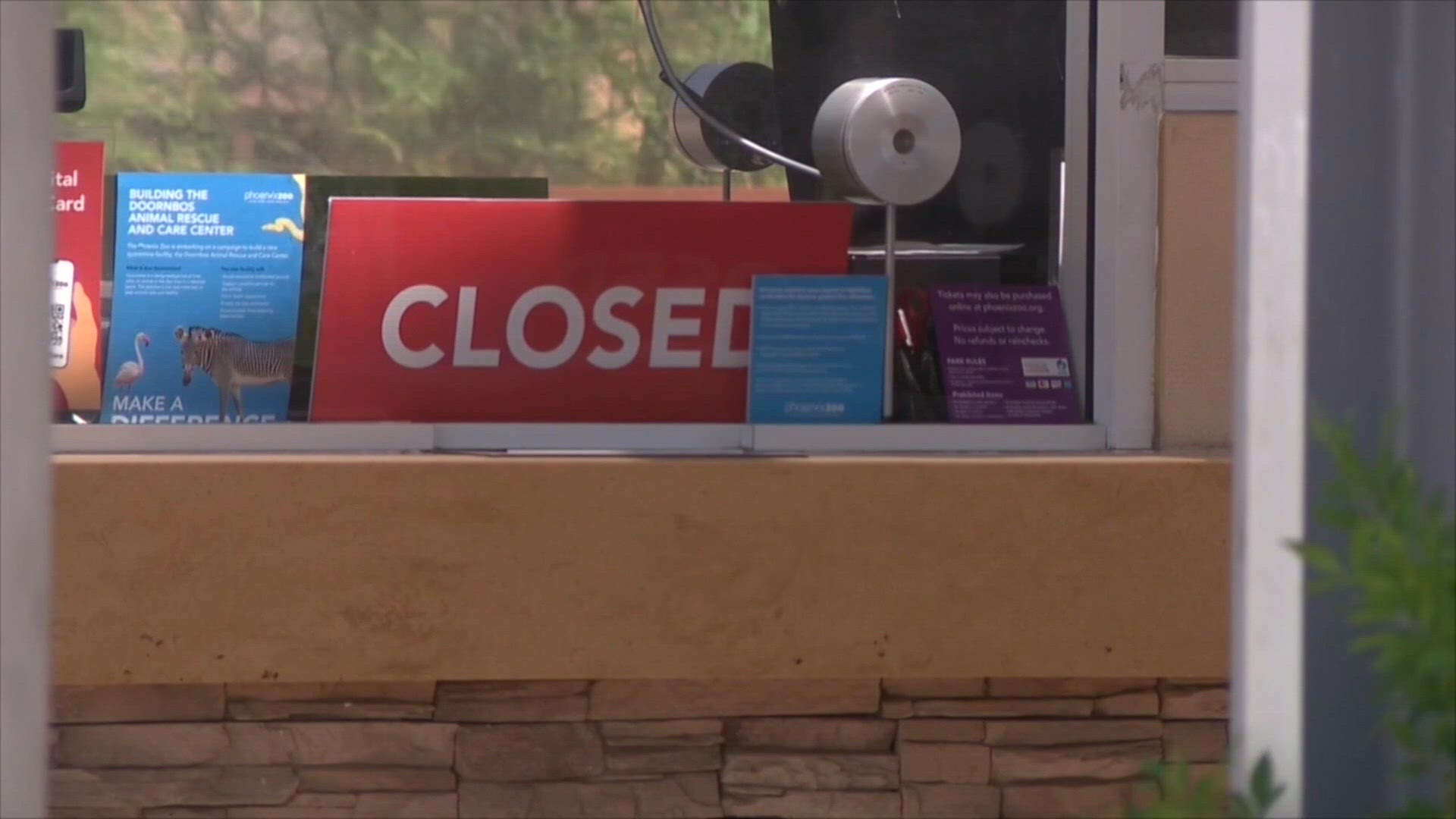 Zoos across the country were targeted with bomb threats | wfaa.com