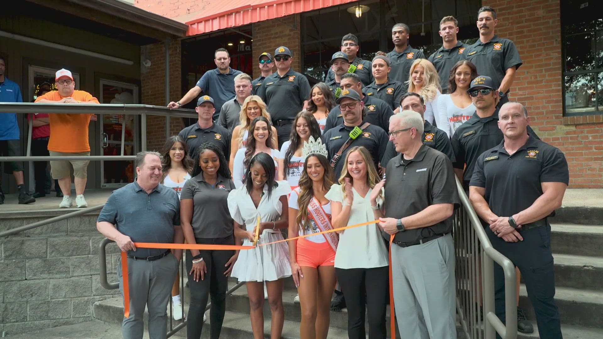 Dallas firefighter Ryan Catlin, injured in a 2024 West End blaze, returns to duty and is honored at Hooters’ reopening where the fire happened.