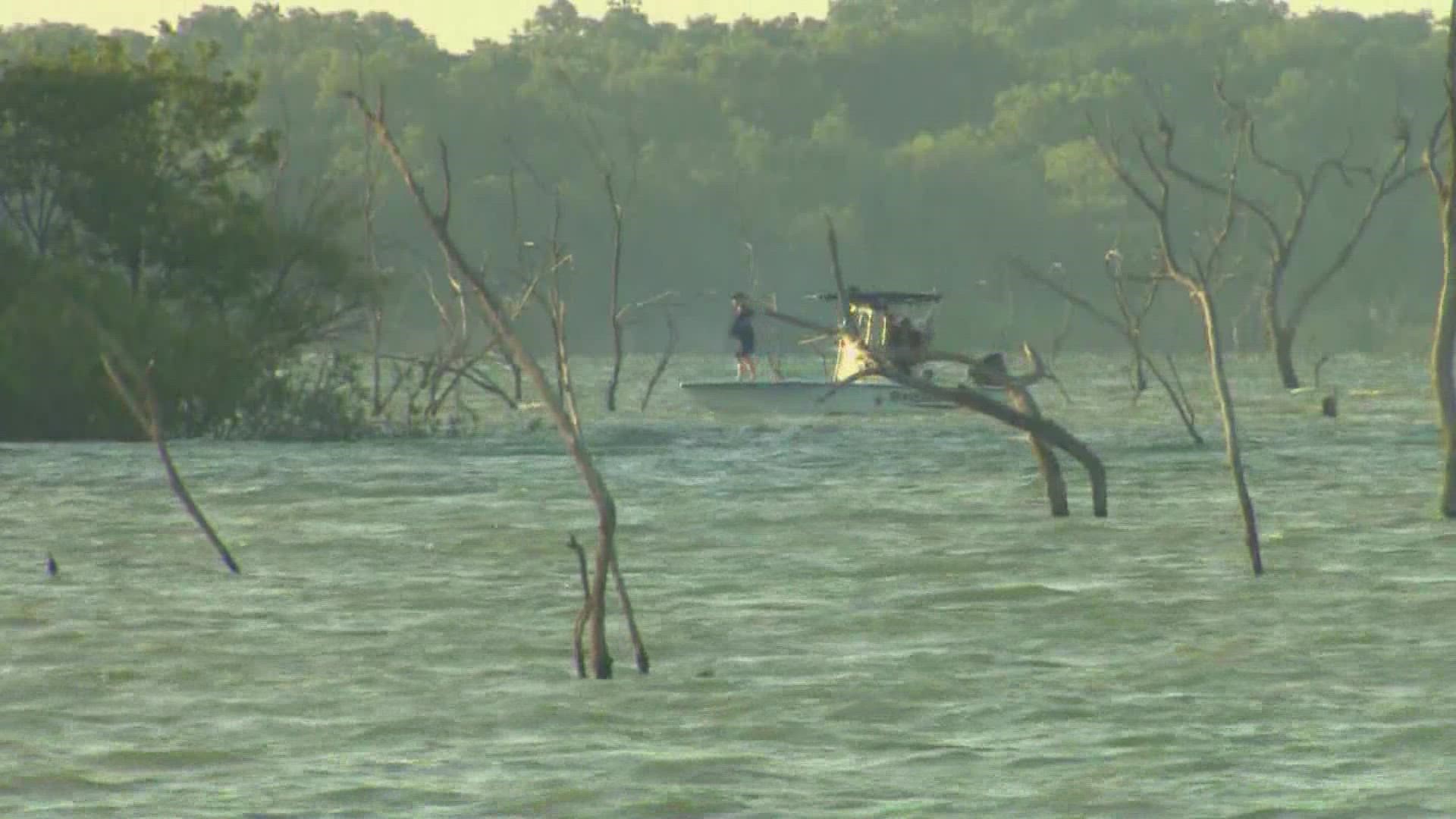 A storm crossed over Lake Lavon on Saturday night and caused a boat with four people onboard to overturn, according to the Collin County Sheriff's Office.