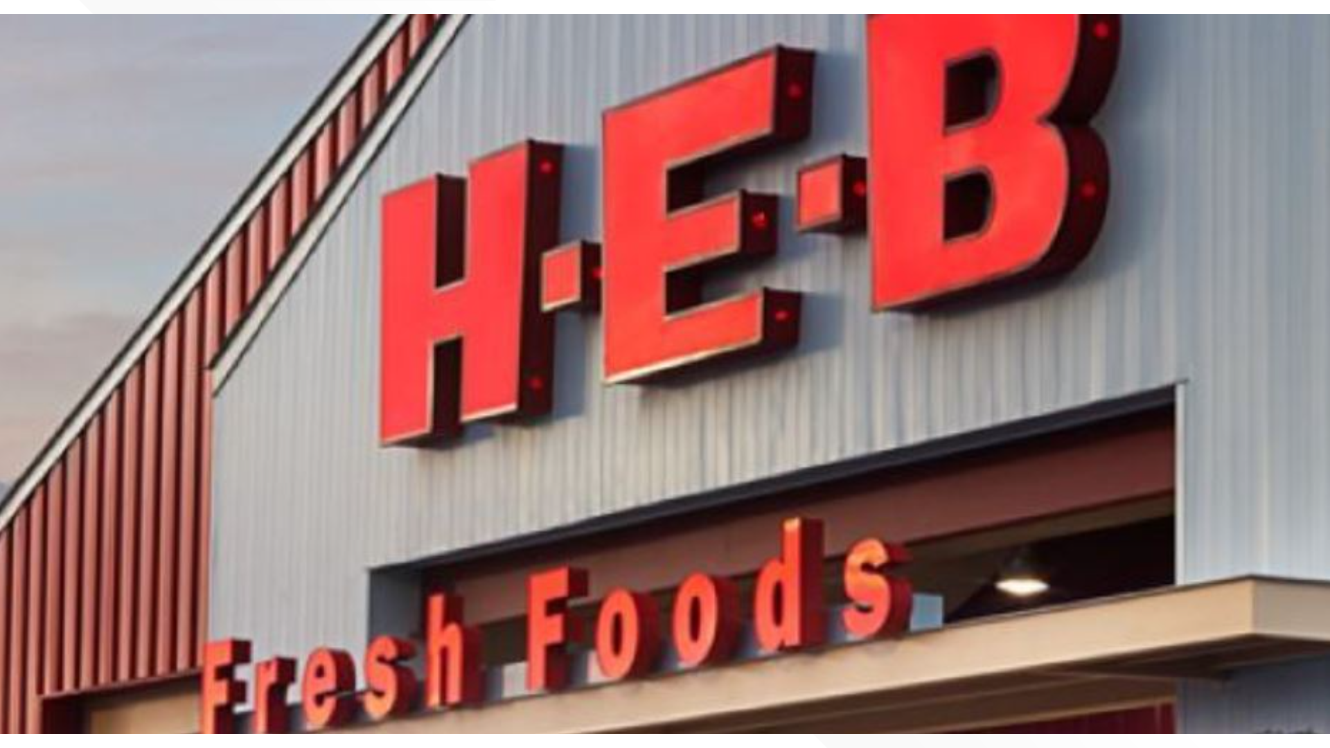 There was some confusion when a shopping mall and a Texas-based grocery company initially released some conflicting reports about a new grocery store.