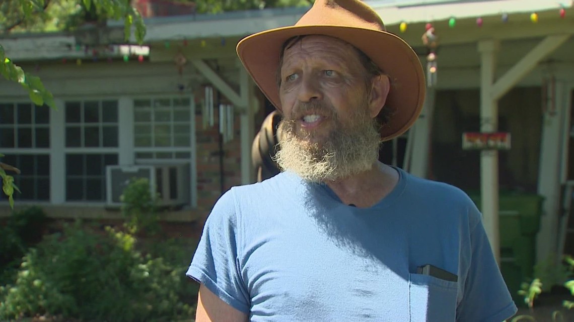 Balch Springs flooding: Man shares life lessons during clean up - Vimarsana News