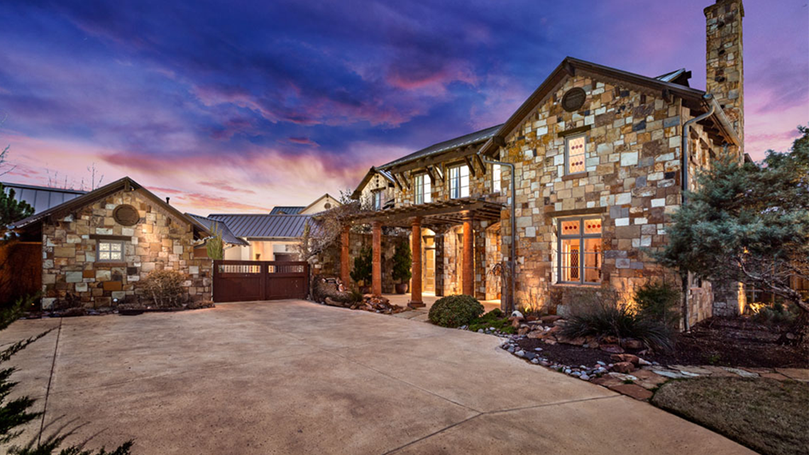 This former Rangers, Yankees slugger is auctioning his Vaquero mansion in  Westlake