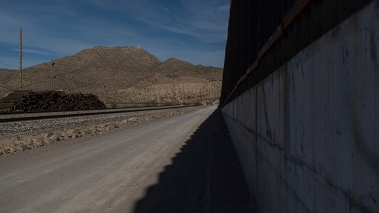 House unveils bill giving state authority to “repel” and return migrants crossing from Mexico