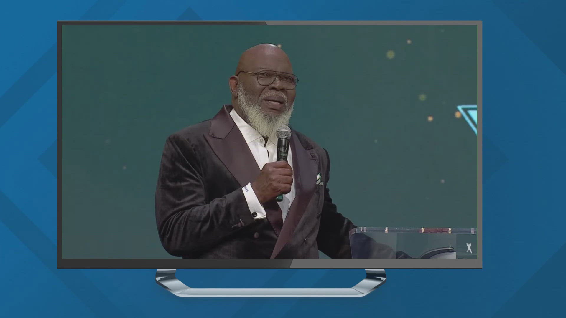 Bishop TD Jakes made his return to the pulpit after a medical incident.