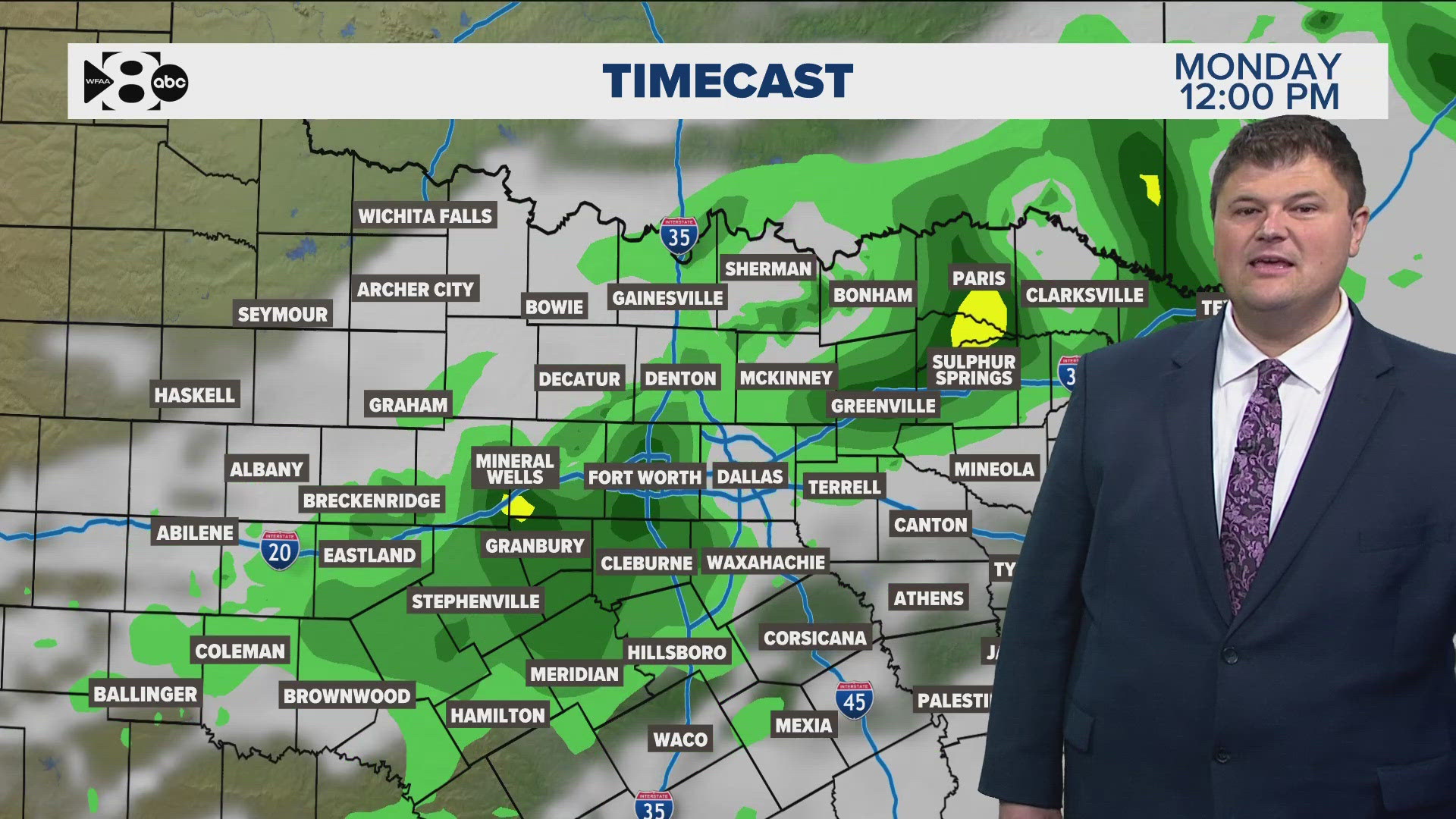 It'll be cloudy but dry tomorrow for the Dallas Marathon, but rain is back in the forecast heading into Monday morning.