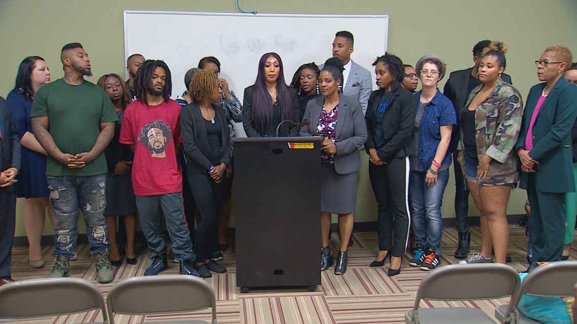 ‘Dallas 9’ arrested while protesting Botham Jean shooting denounce