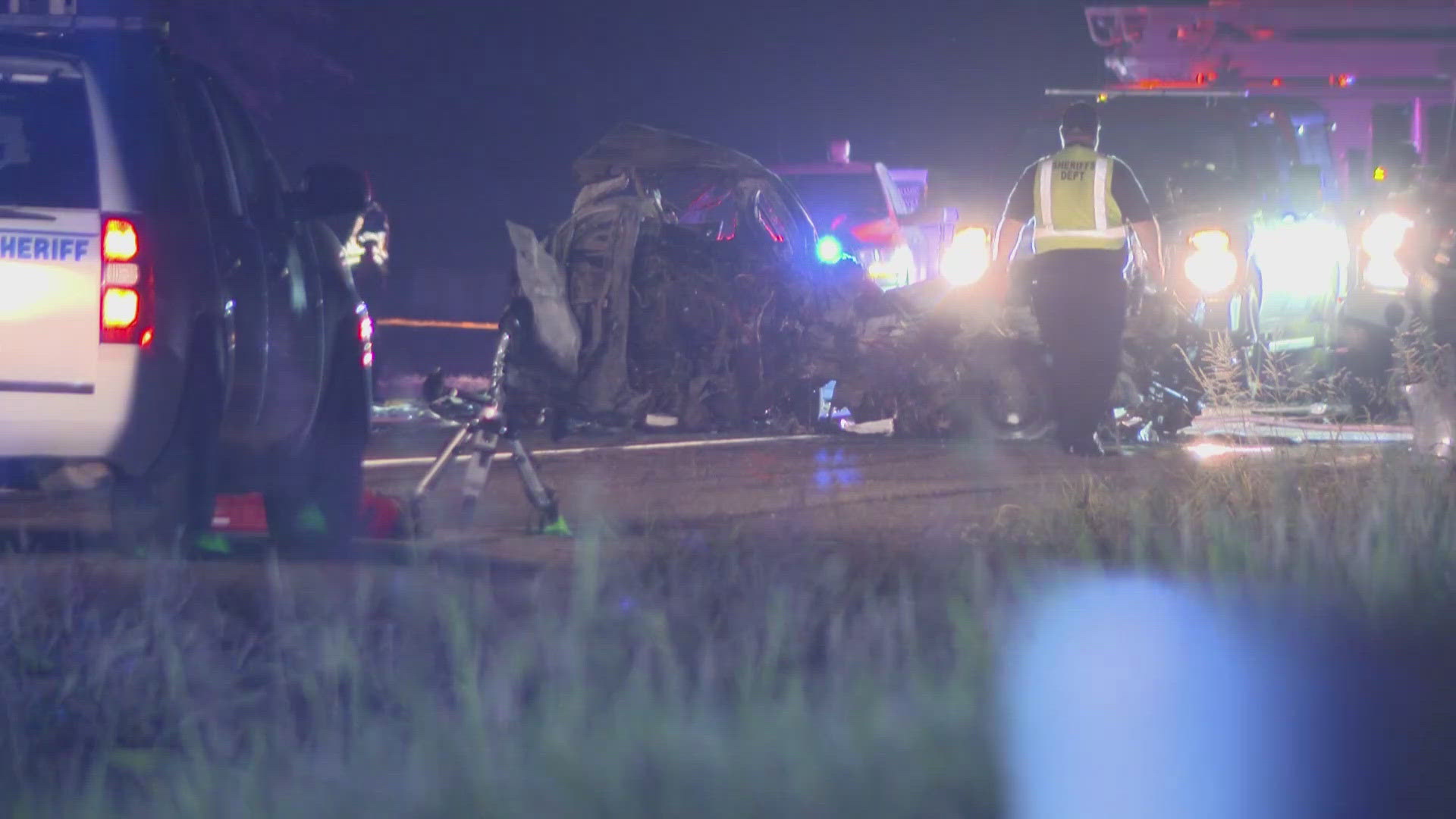 Mother of three dies in crash on Tarrant County highway | wfaa.com