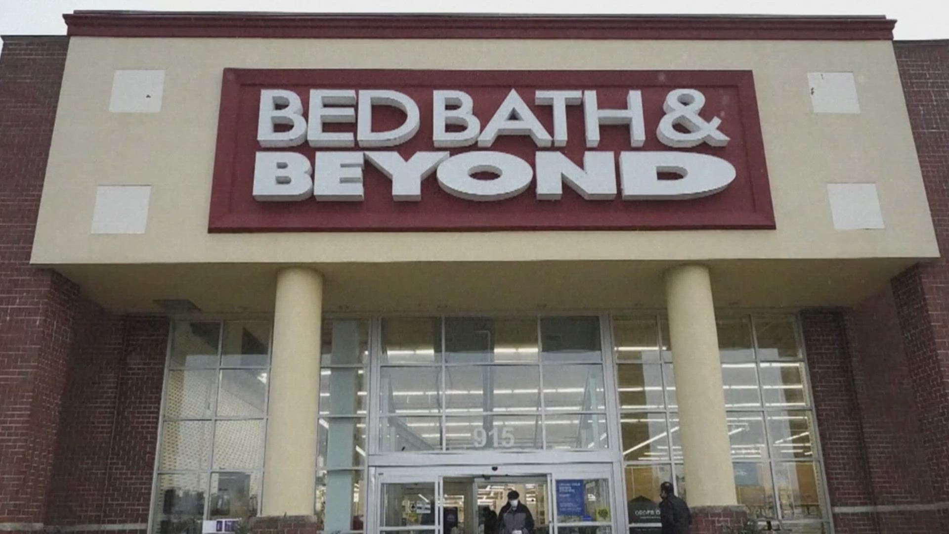 Bed Bath & Beyond will live on online thanks to Overstock.com