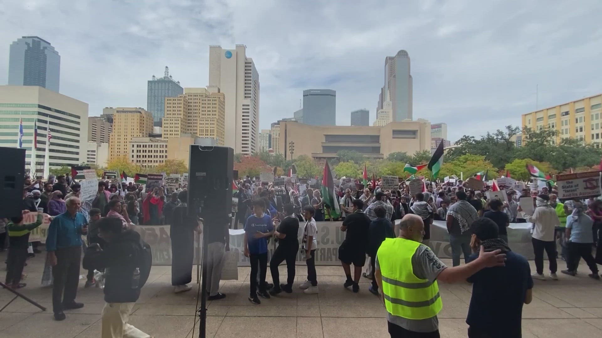 Two groups hosted protests in Dallas on Sunday to make their voices heard on the deadly war between Israel and Hamas.
