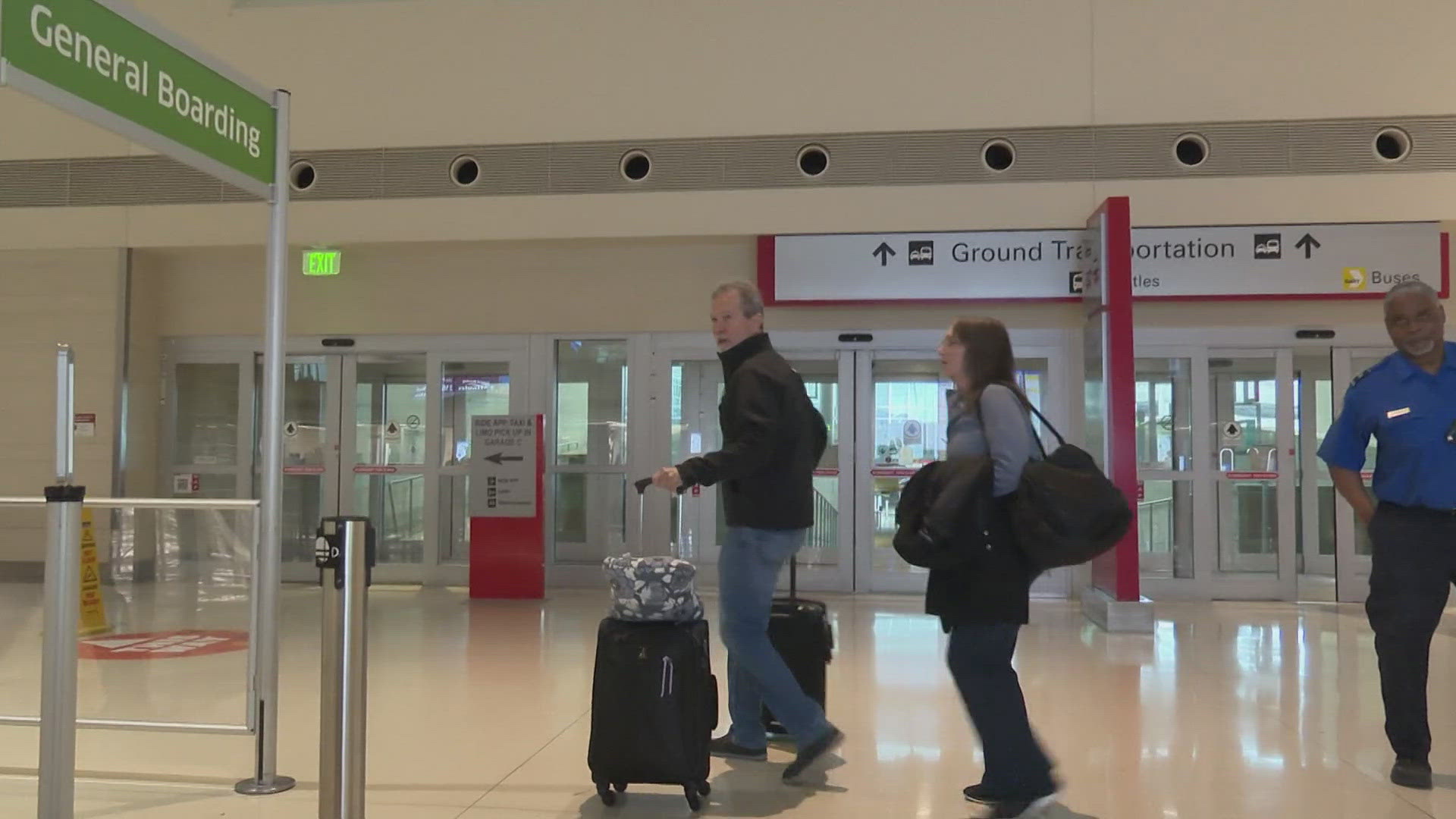 If the Dallas City Council approves the extension, Southwest Airlines would keep its 18 gates at Dallas Love Field. 