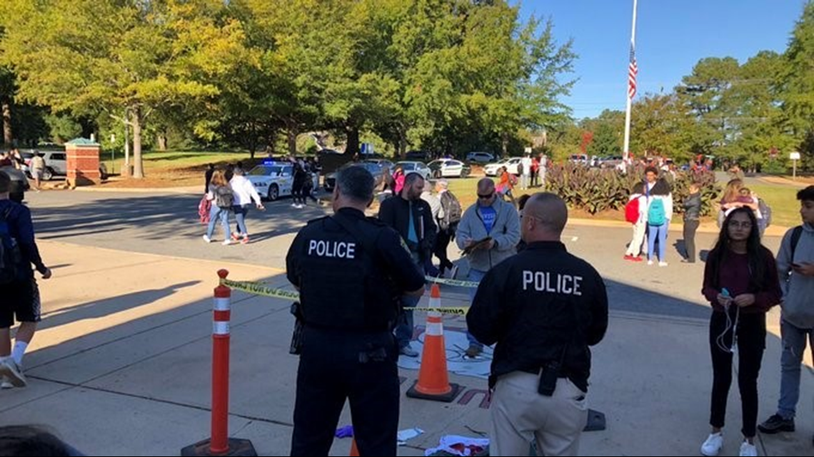 Student dies after shot in hallway of North Carolina high school | wfaa.com
