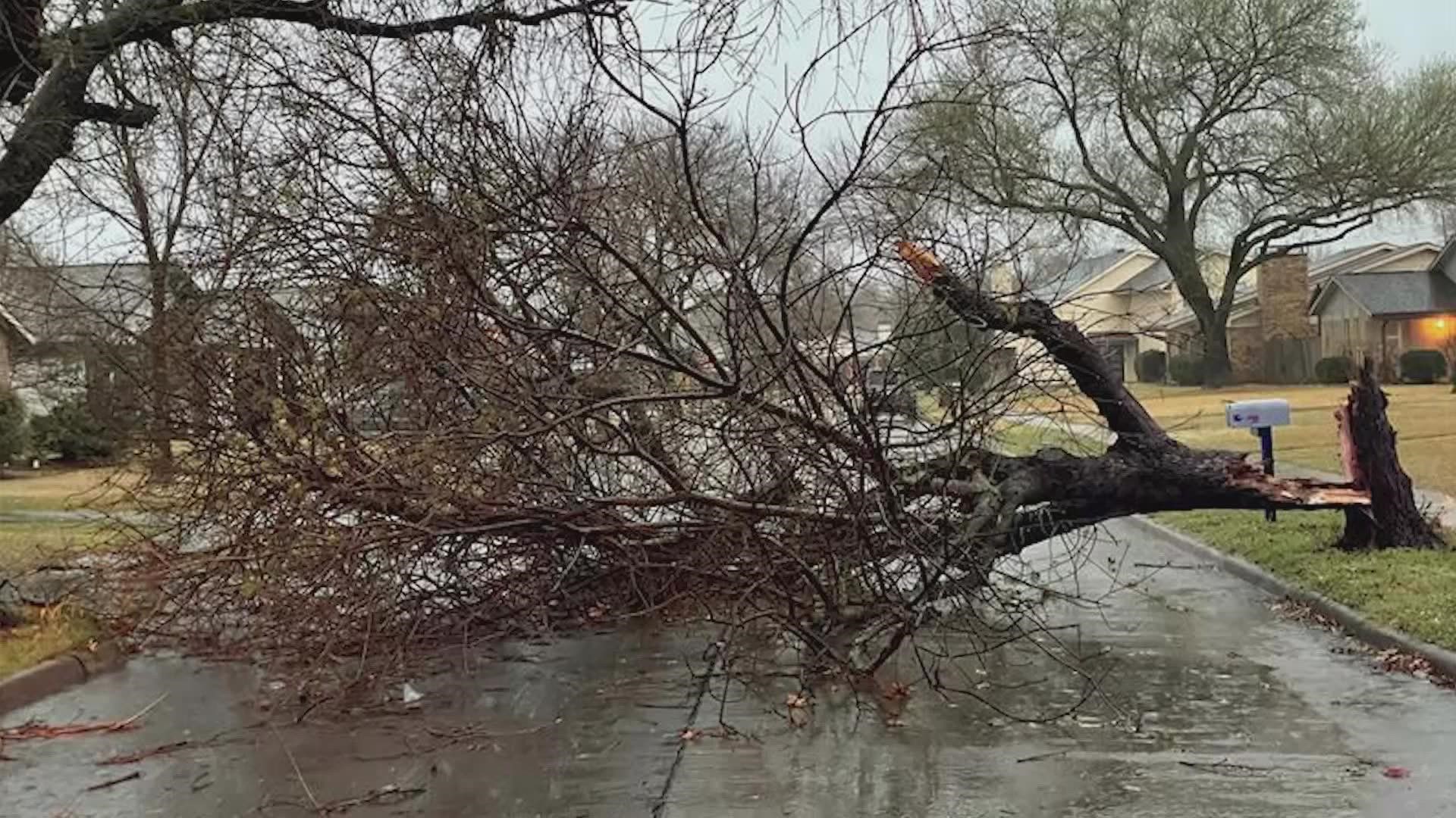 Cleanup underway across Tarrant County after severe storms, EF1 tornado