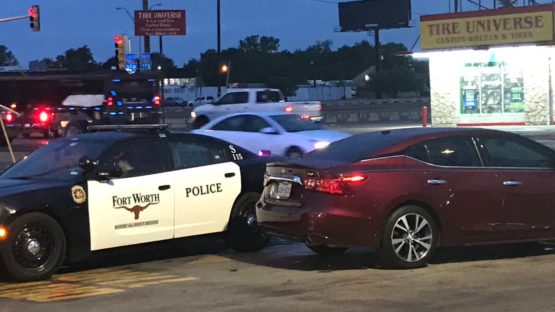 Fort Worth police searching for suspect who shot woman during attempted ...