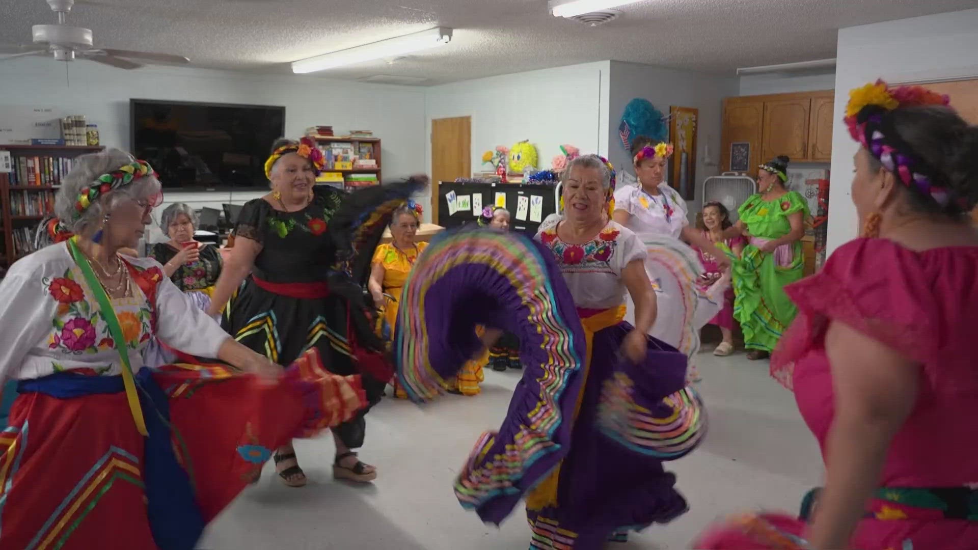 The Abuelitos Unidos de Wise County, a first-of-its-kind program for the county, is bridging the gap for Spanish-speaking seniors.