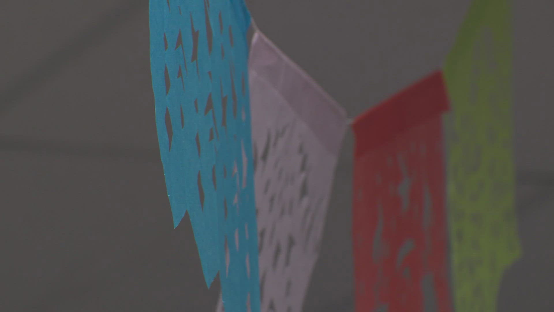 Check out how this workshop is teaching people how to embrace Mexican culture through art.