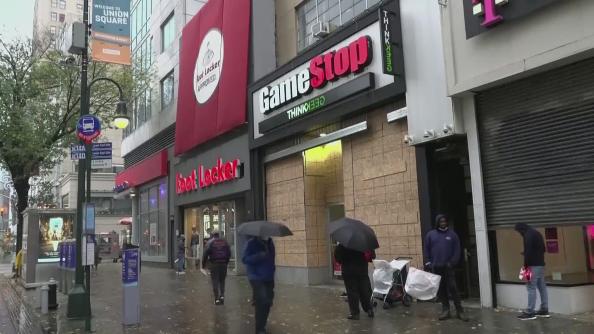 Some users are furious, after several online brokers shut down the ability to buy shares of GameStop, AMC and other hot stocks.