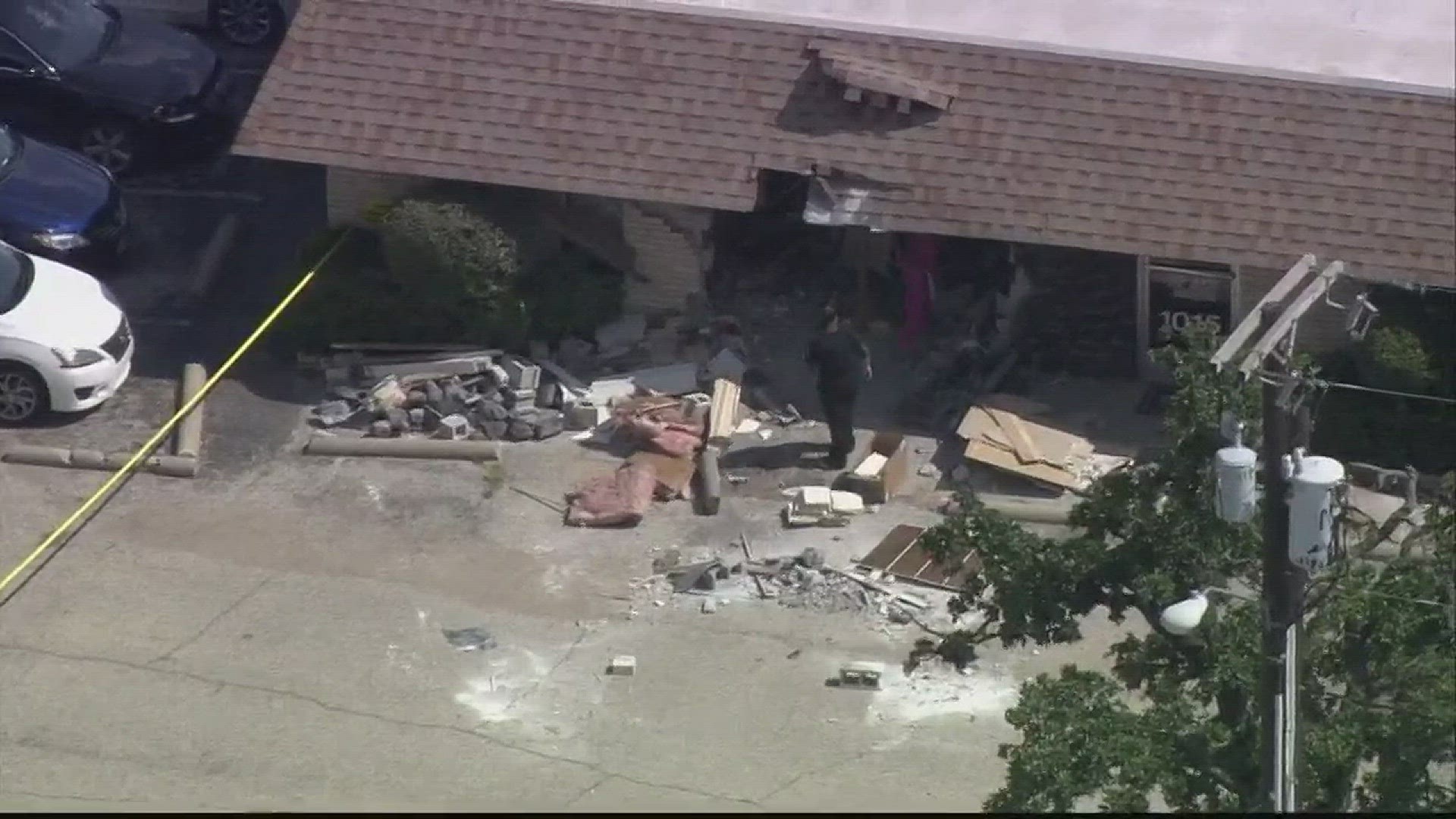 Truck crashes into animal hospital in Euless